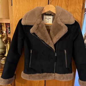 Abercrombie Kids Black Faux suede Jacket w/ Tan faux fur lining Girls size 9-10